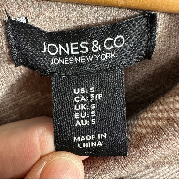 Jones New York taupe/cream size medium wrap/jacket/sweater, cozy, soft, warm - Picture 5 of 12